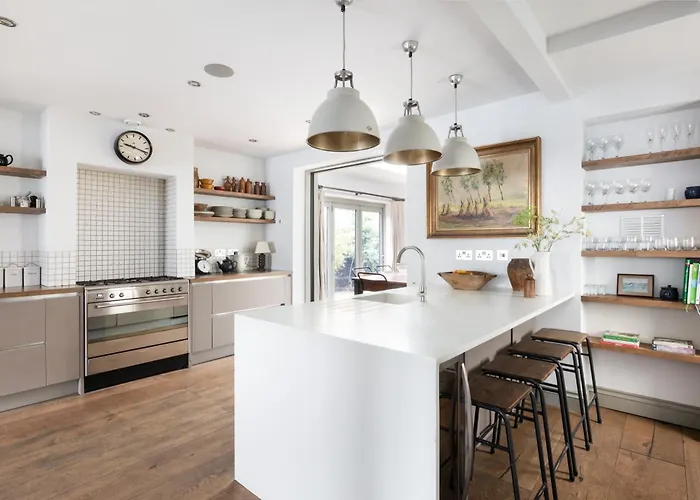 Pet-Friendly Luxury Home The Butler Collection Brighton